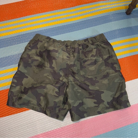 Aeropostale Green Camouflage Cargo Shorts Men’s Size Large - Picture 2 of 3